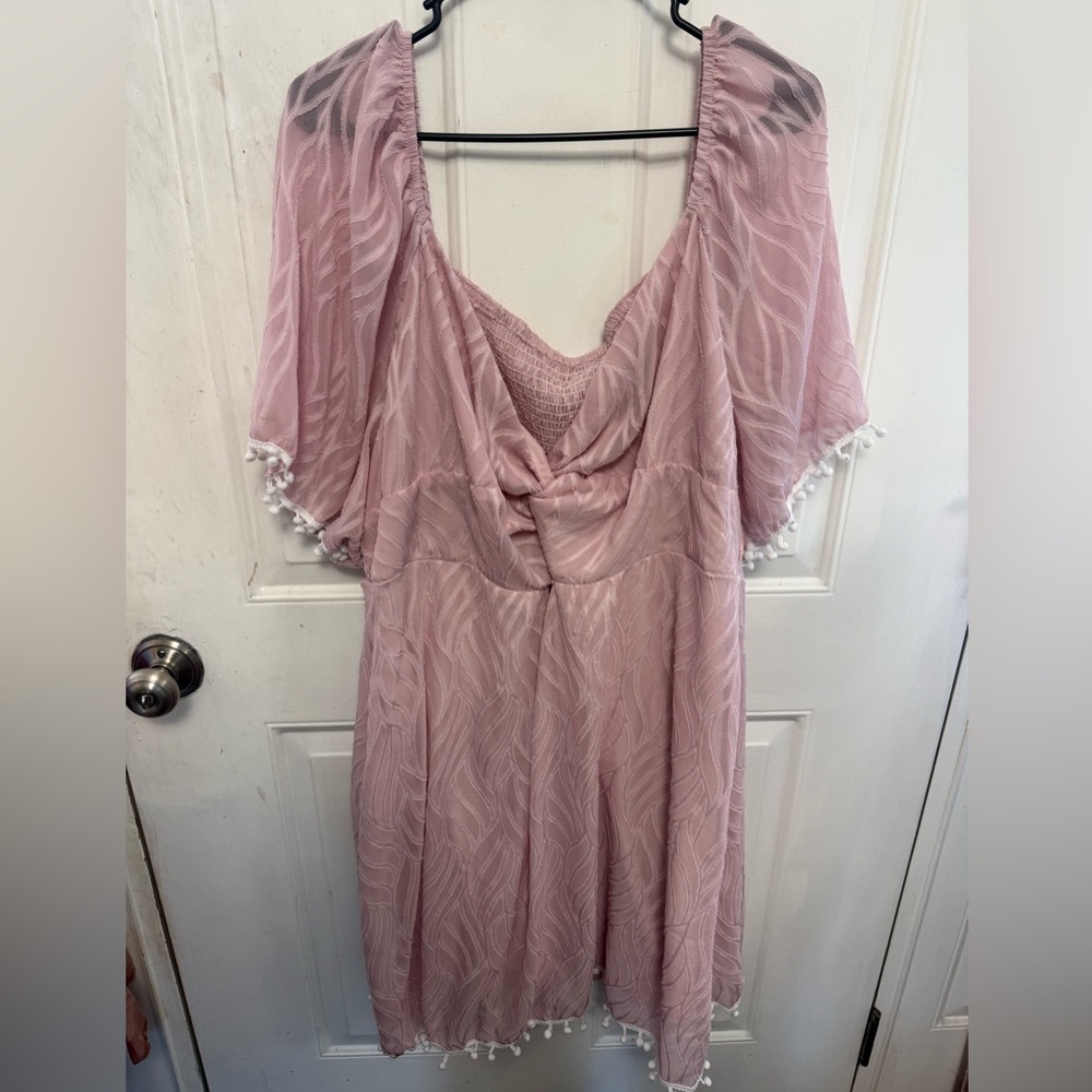 Plus Size Pink Feather Pattern Dress